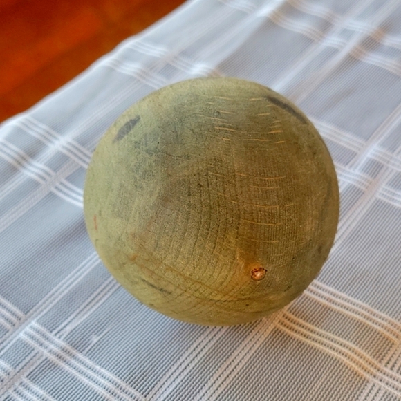 Vintage Wooden Spinning Top - Picture 2 of 3